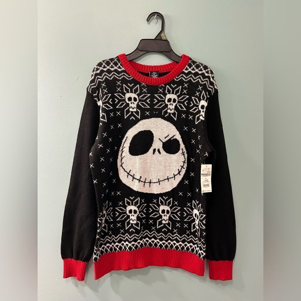 NWT … THE NIGHTMARE BEFORE CHRISTMAS “Size: XL - (14-16)” Sweater